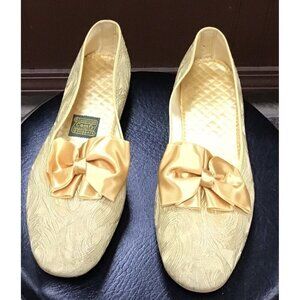 VTG YellowDaniel Green Comfy Slippers Size 7 House Shoe Made in USA